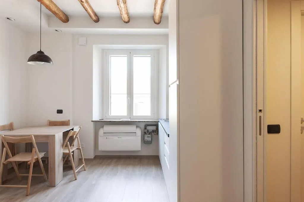 Apartment Youhosty - Imbonati 15 Milan Italy
